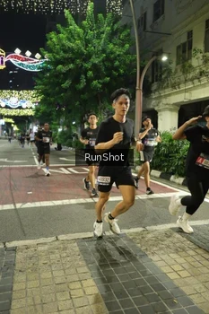 Runner Photo 4206272