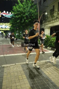 Runner Photo 4206283