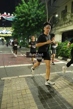 Runner Photo 4206287