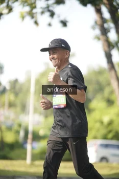 Runner Photo 4206292