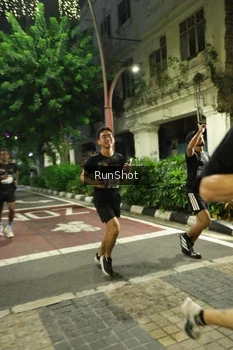 Runner Photo 4206293