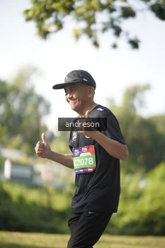 Runner Photo 4206296