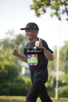 Runner Photo 4206298