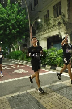 Runner Photo 4206309