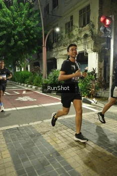 Runner Photo 4206318