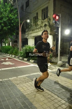 Runner Photo 4206320