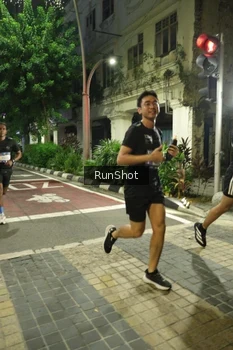 Runner Photo 4206325