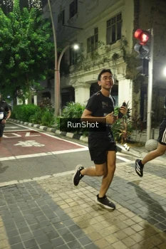 Runner Photo 4206326