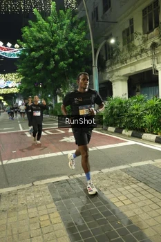 Runner Photo 4206329