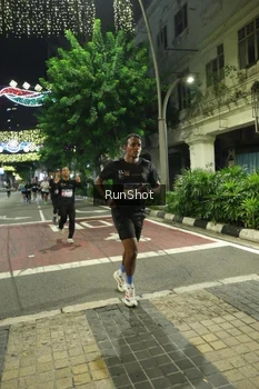 Runner Photo 4206331