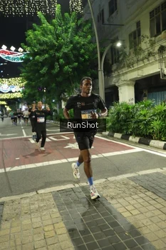 Runner Photo 4206333