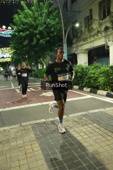 Runner Photo 4206337