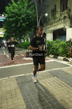 Runner Photo 4206339