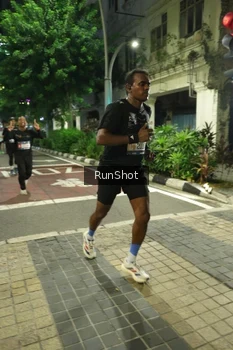 Runner Photo 4206340