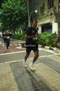 Runner Photo 4206341