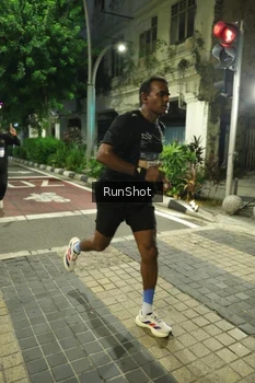 Runner Photo 4206346