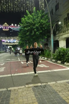 Runner Photo 4206350
