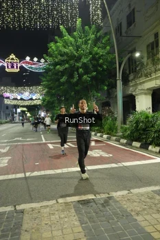 Runner Photo 4206351