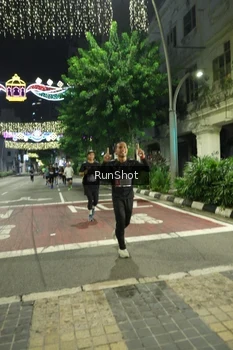 Runner Photo 4206353