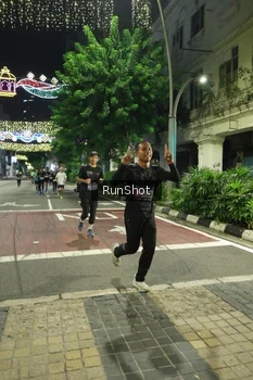 Runner Photo 4206362