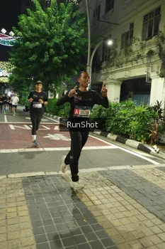 Runner Photo 4206369