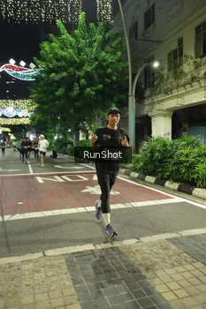 Runner Photo 4206378