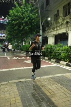 Runner Photo 4206382