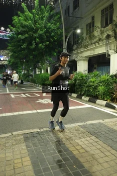 Runner Photo 4206385