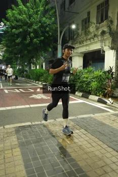 Runner Photo 4206387