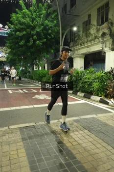 Runner Photo 4206389