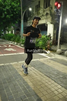 Runner Photo 4206392