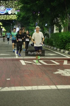 Runner Photo 4206402