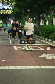 Runner Photo 4206409