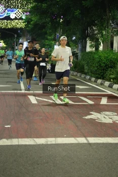 Runner Photo 4206410