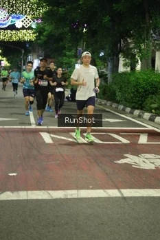 Runner Photo 4206411