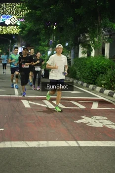 Runner Photo 4206412