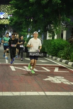 Runner Photo 4206417