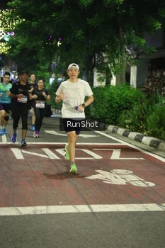 Runner Photo 4206421