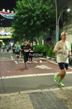 Runner Photo 4206439