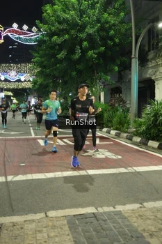 Runner Photo 4206444