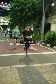 Runner Photo 4206448