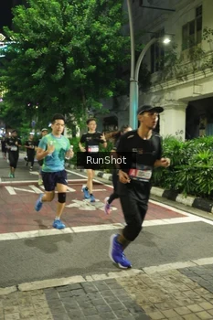 Runner Photo 4206450