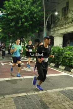 Runner Photo 4206453