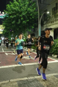 Runner Photo 4206455