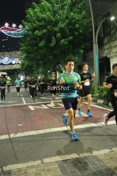 Runner Photo 4206460