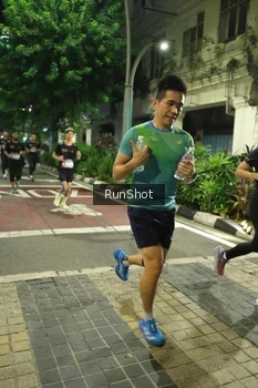 Runner Photo 4206474