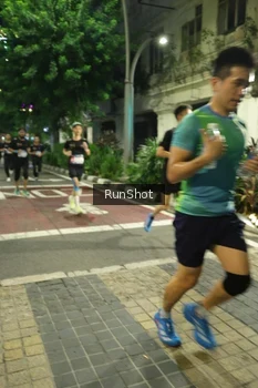 Runner Photo 4206475