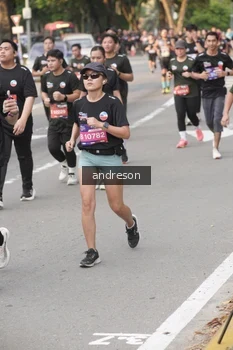 Runner Photo 4206480