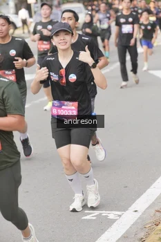 Runner Photo 4206492
