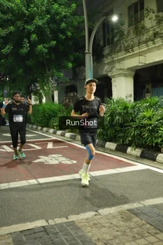 Runner Photo 4206493